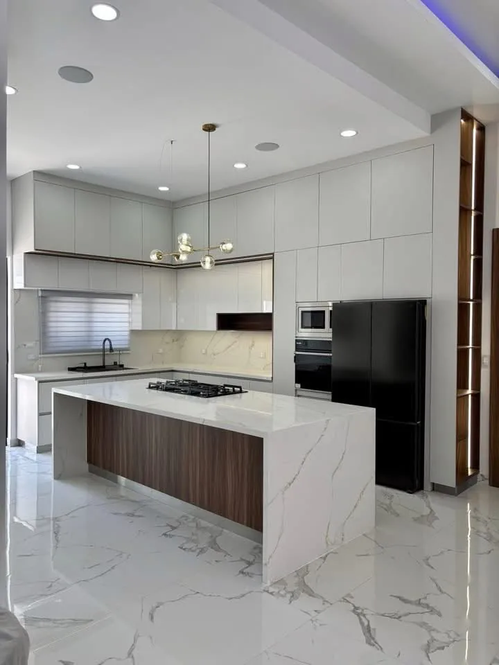 Kitchen countertop and cabinetry installation